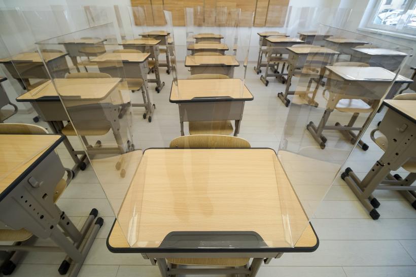 IŞMB a transmis propunerea de suspendare a cursurilor cu prezenţă fizică, în contextul atenţionărilor meteo