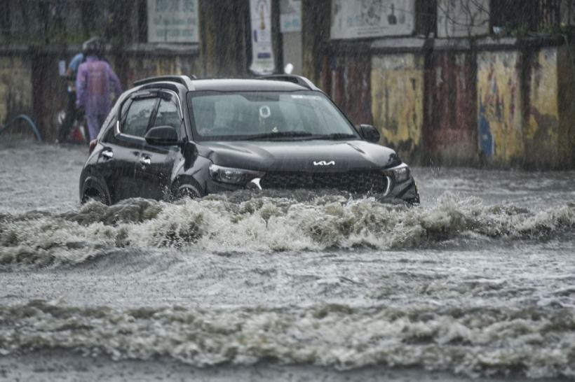 Alertă meteo imediată de vreme severă! Cod Roșu de ploi torențiale. Iată lista localităților afectate
