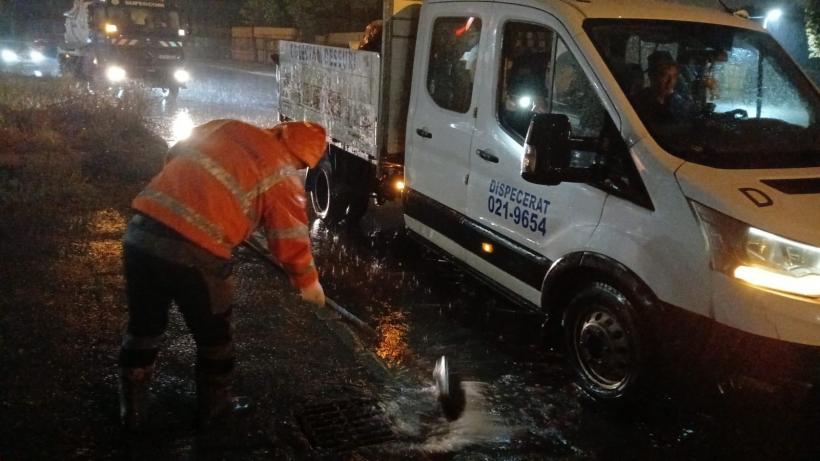 România, sub COD ROȘU: Efectele devastatoare ale ciclonului Barbara 18975243