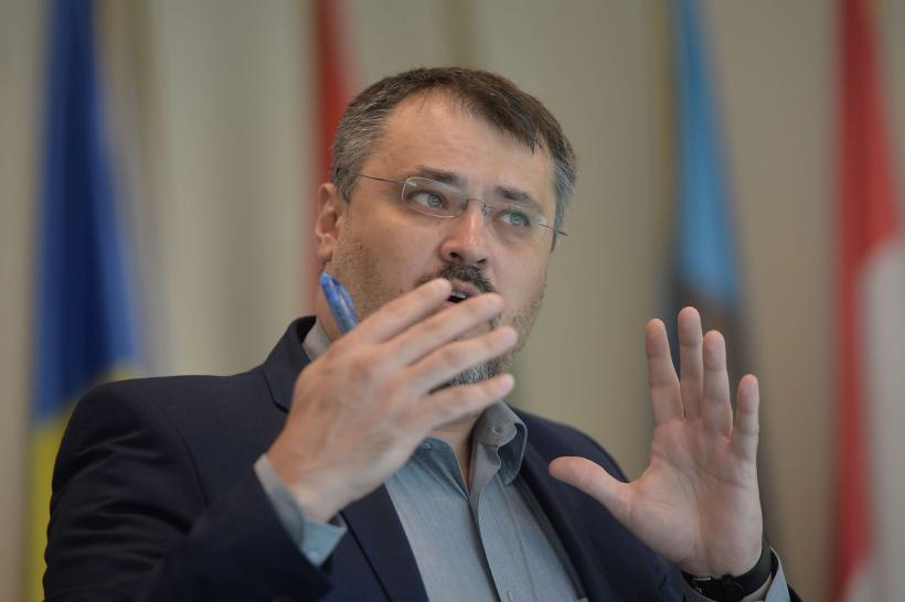 Cristian Ghinea, ironic după codul roșu: Cod Roșu de Gigel Viteazu. Operațiune de imagine pentru primarul USL