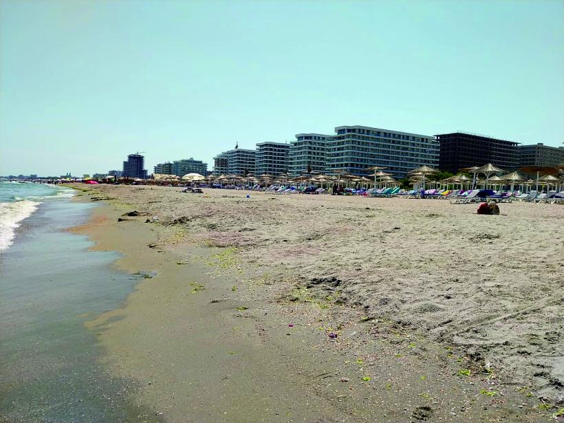 10 ani de negocieri degeaba cu Mediul, pentru plajele de pe litoral. Se pregătește super-șezlongul, pentru sezonul 2026 18975119