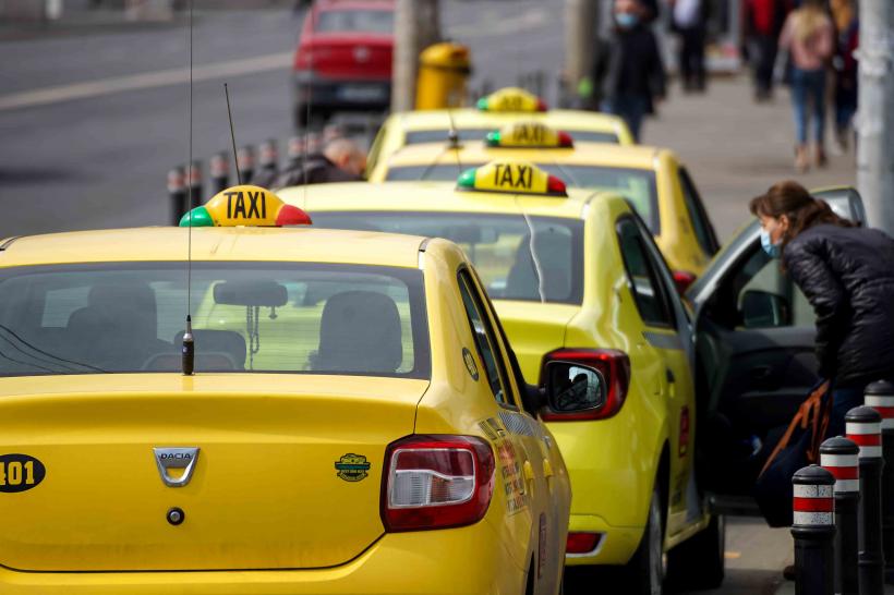 Prețuri URIAȘE la ride-sharing în Capitală. Cum profită taximetriștii de vremea ploioasă