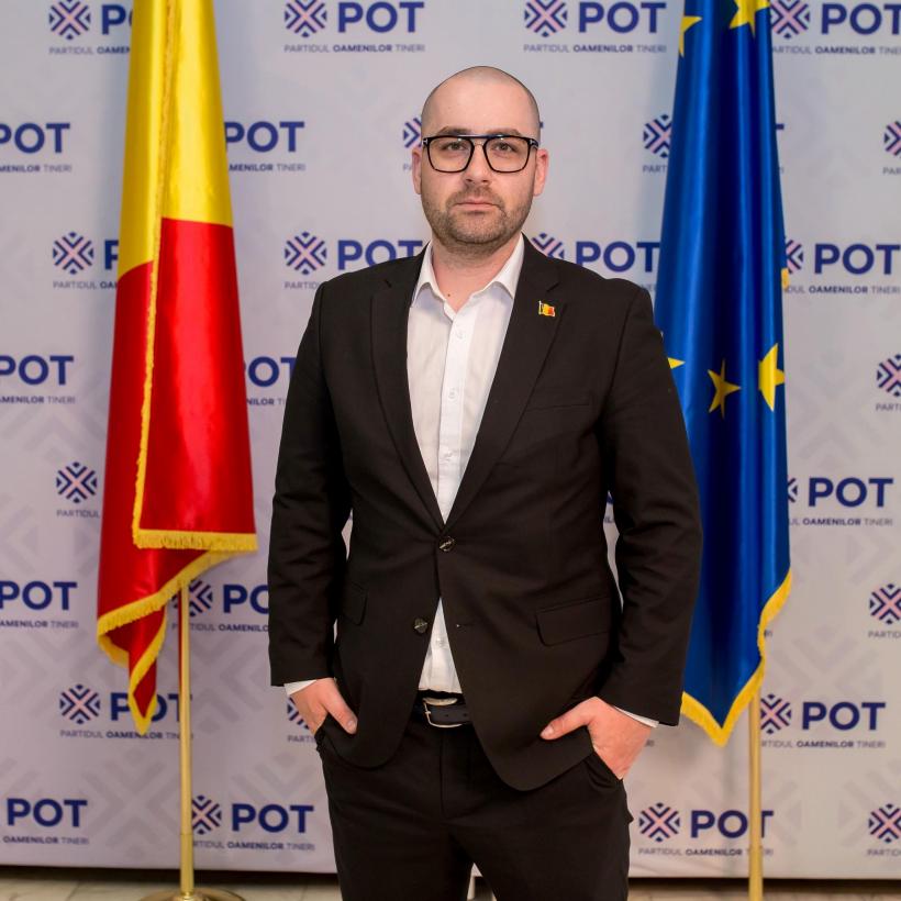 Suveraniști conservatori care inițiază, pe bandă rulantă, legi cu caracter progresist în Parlamentul României 18975218