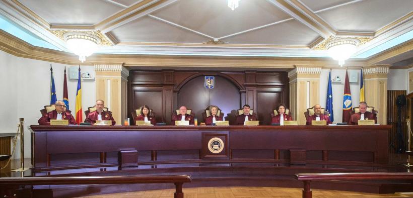 CCR ține în șah Guvernul, pe tema pensiilor magistraților, până după Consiliul ECOFIN