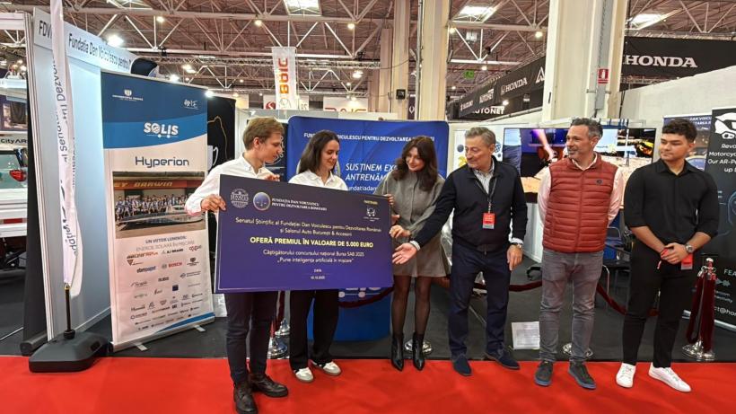 Câștigătorii Bursei SAB 2025: SOLIS.  Senatul Științific al Fundației Dan Voiculescu  pentru Dezvoltarea României a premiat inovația solară a studenților clujeni