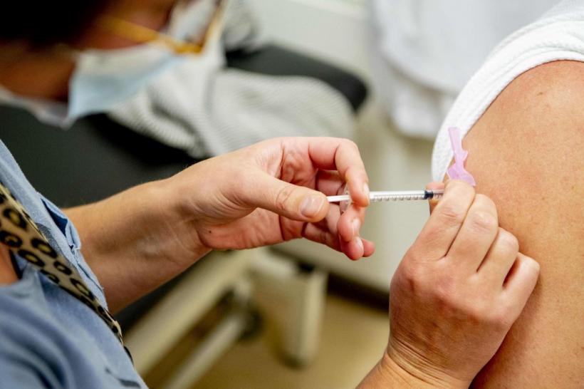 Imunizare în sezonul rece. Cine beneficiază de vaccin antigripal gratuit