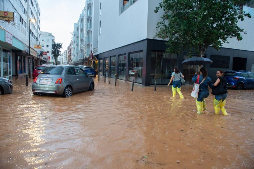 Atenție unde călătoriți. Mai multe insule spaniole au fost inundate. Aeroportul din Ibiza, închis temporar