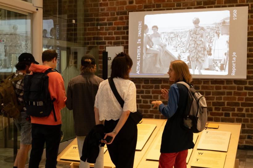 Se încheie Expoziția Utopie la Marea Neagră, 1955-1989. O piesă de(spre) arhitectură în 5 acte de la Muzeul de Arhitectură din Varșovia 18975756