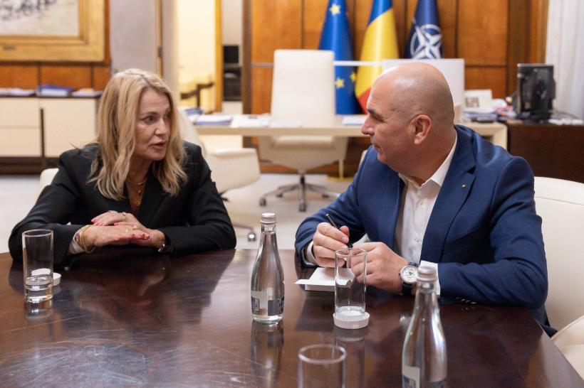 Nadia Comăneci și Mihai Covaliu, în vizită de lucru la Ilie Bolojan 18976010