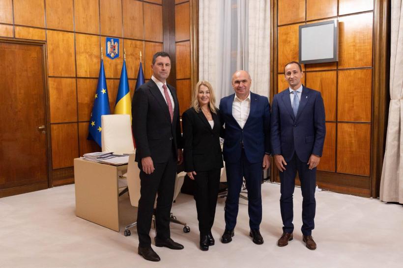 Nadia Comăneci și Mihai Covaliu, în vizită de lucru la Ilie Bolojan 18976012