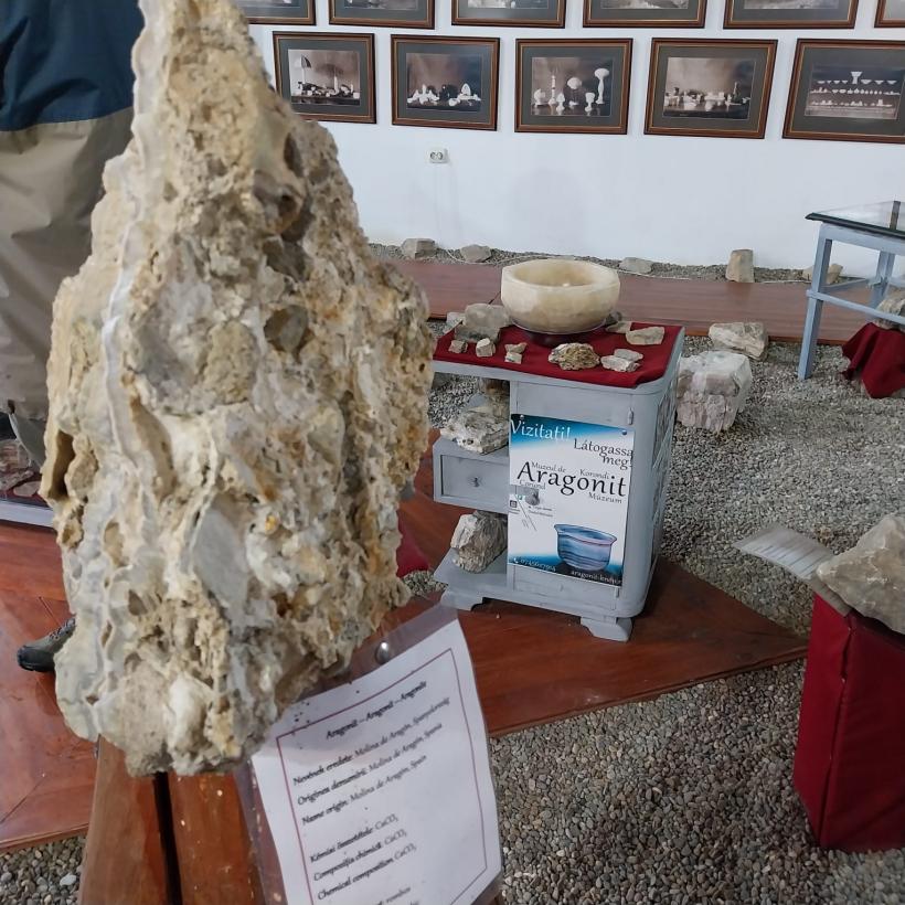 Aragonitul, piatra semiprețioasă rară, cu efect de „ser al adevărului” în cuplu 18975935