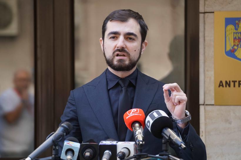 Năsui: Salariul minim ar trebui înghețat, e folosit ca armă fiscală