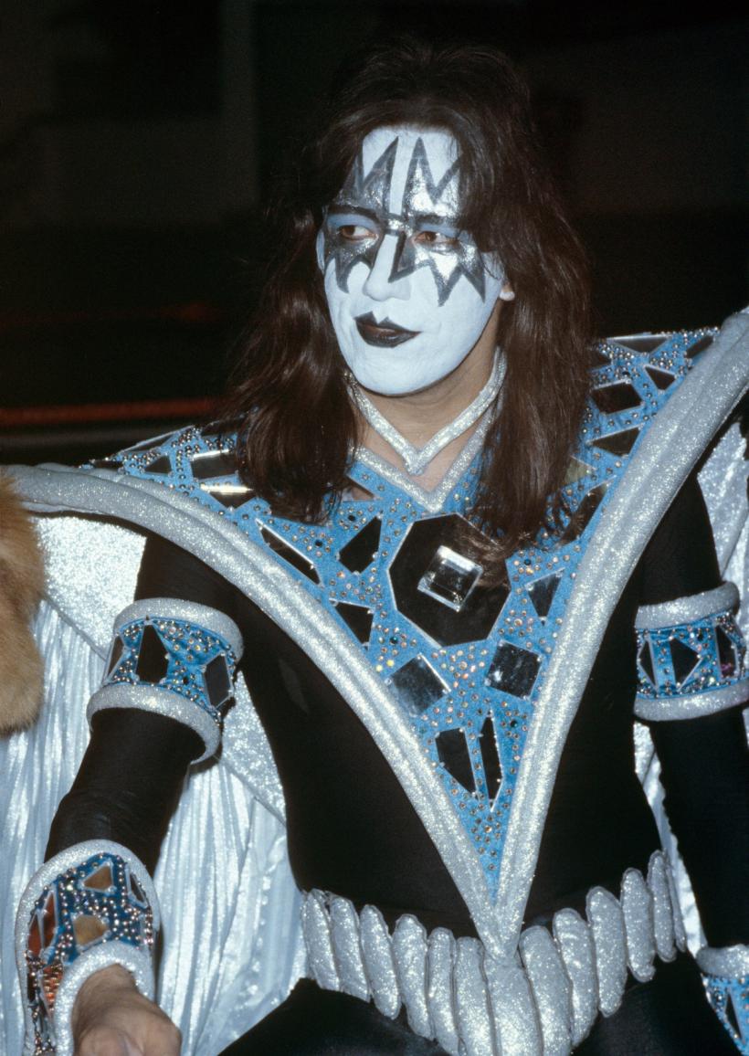 A murit legendarul Ace Frehley, chitaristul original și membru fondator al trupei Kiss 18976542