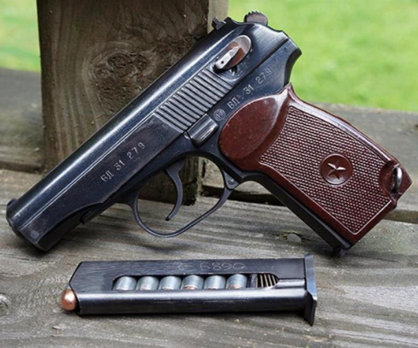 Neglijență gravă: Un paznic de vânătoare din Dâmbovița și-a pierdut pistolul de serviciu