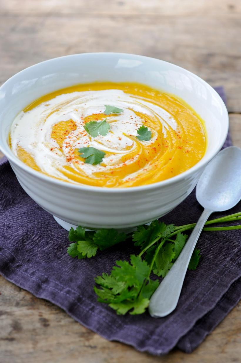 Rețete de toamnă. Cum să prepari supă cremă de gutui delicată și parfumată