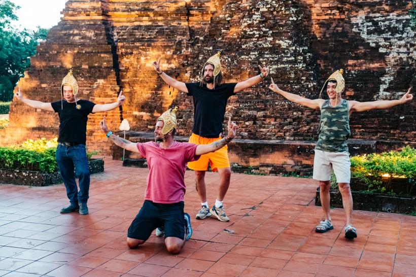 Dans, culoare și rezistență extremă în noul episod Asia Express – concurenții devin dansatori tradiționali vietnamezi, diseară, de la 20.30, la Antena 1 18977044