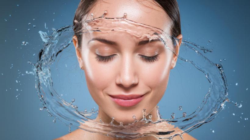 Dincolo de acidul hialuronic: 7 ingrediente eficiente pentru hidratarea pielii