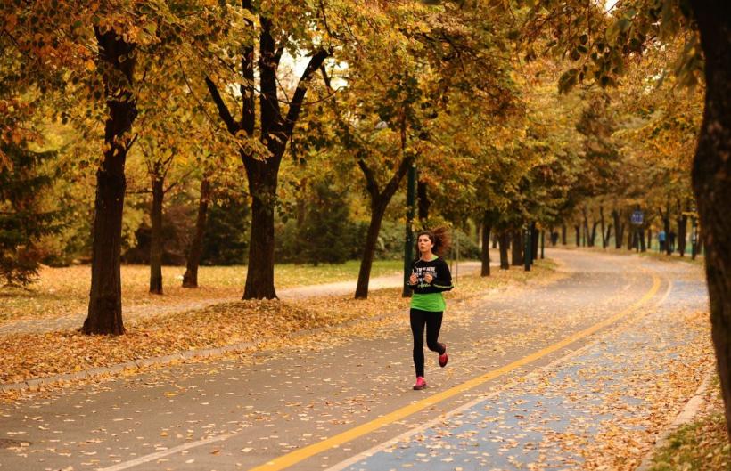 Prognoza meteo pe patru săptămâni: Temperaturi în scădere și ploi abundente la sfârșit de lună