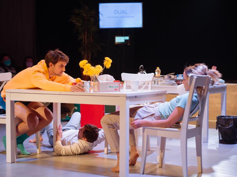 Teatrelli prezintă „Dual” la festivalul „Playing with Kantor” din Polonia 18977137