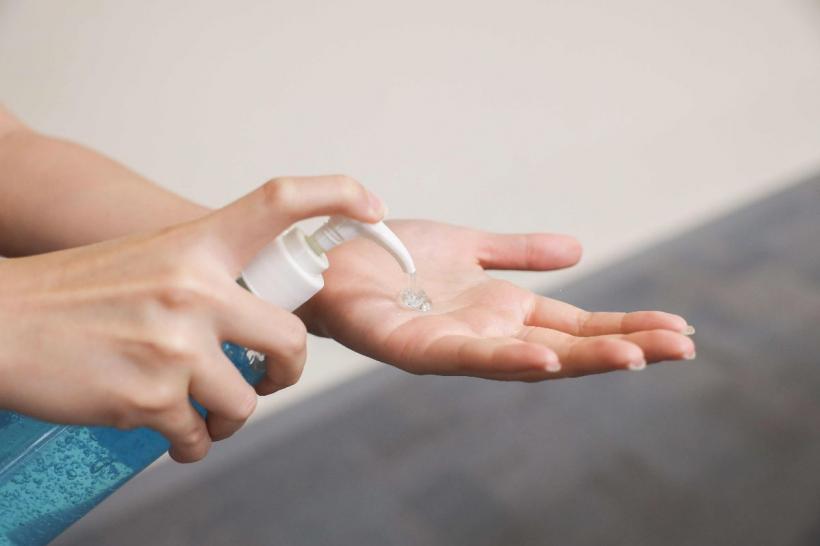 Cât de nocive sunt dezinfectantele de mâini? 