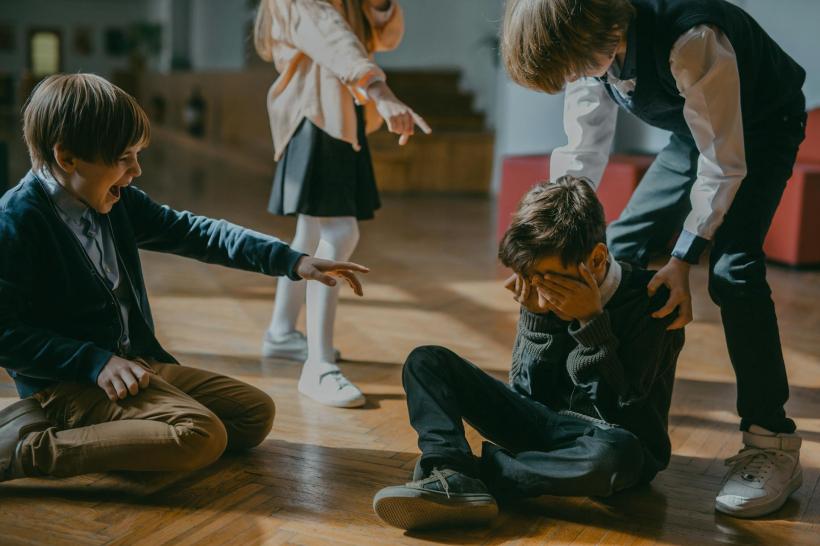 Centru de Resurse Antibullying pentru copii, profesori și părinți