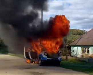 Femeie, găsită carbonizată într-un incendiu care a mistuit o gospodărie din Făurești, Vâlcea