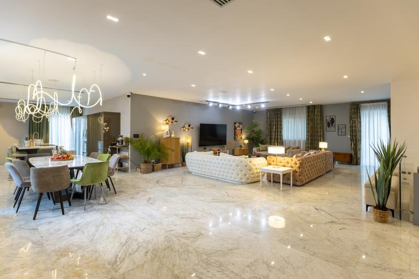 Primele imagini din noua locație în care se filmează sezonul 3 din show-ul Power Couple, de la Antena 1: ”Am fost de trei ori în Malta, verificând fiecare zonă și vilă care s-ar fi putut potrivi cerințelor noastre” 18977581