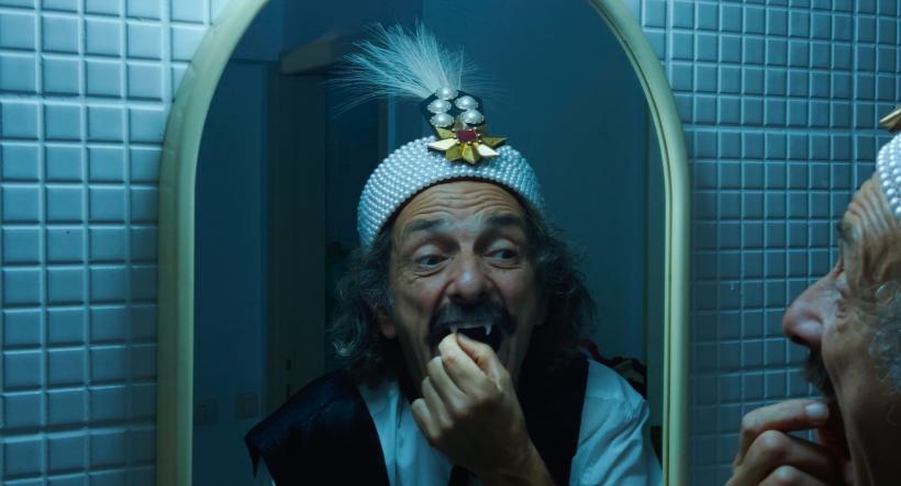 DRACULA, noul film al lui Radu Jude, ajunge în cinematografe de Halloween 18977638