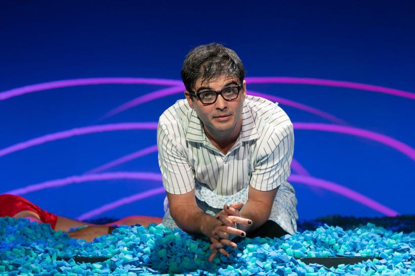 Premieră semnată de Radu Apostol la Teatrul EXCELSIOR.​​​​​​​ Dark Play de Carlos Murillo - o radiografie a adolescenței în era digitală 18977604