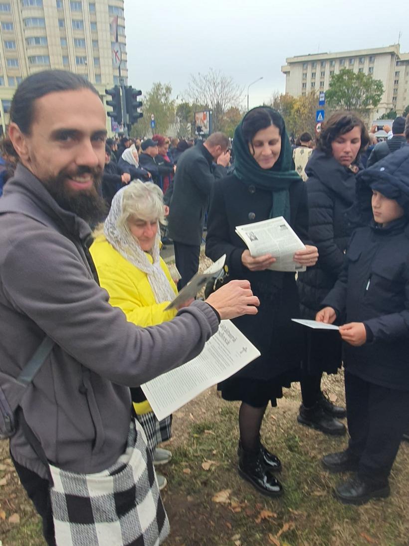 REPORTAJ. Sfințirea Catedralei Mântuirii Neamului: Portrete de chiriași în „casa cea mare a lui Dumnezeu” 18977903