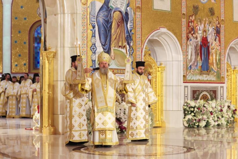 Live. Sfințirea Catedralei Naționale - zi istorică pentru români 18977817