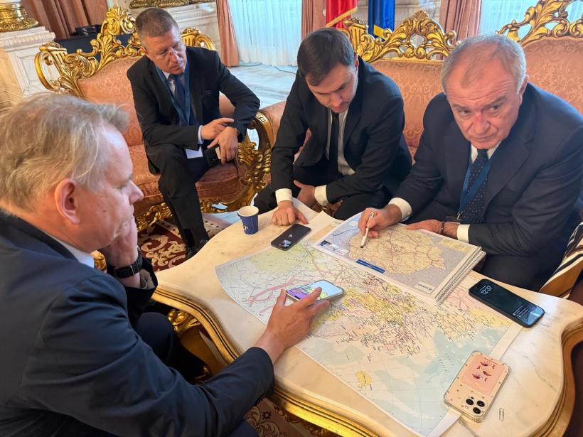 Reuniune CESEC la Bucureşti - discuţii pentru eliminarea barierelor în calea utilizării conductei Transbalcanice şi pentru alimentarea cu gaze a Ucrainei