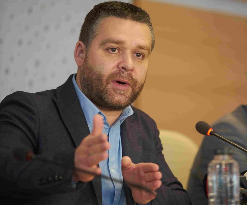 Ce averi au preferații bucureștenilor: Clasamentul bogăției celor mai bine cotați trei candidați la fotoliul de primar general al Capitalei 18978292