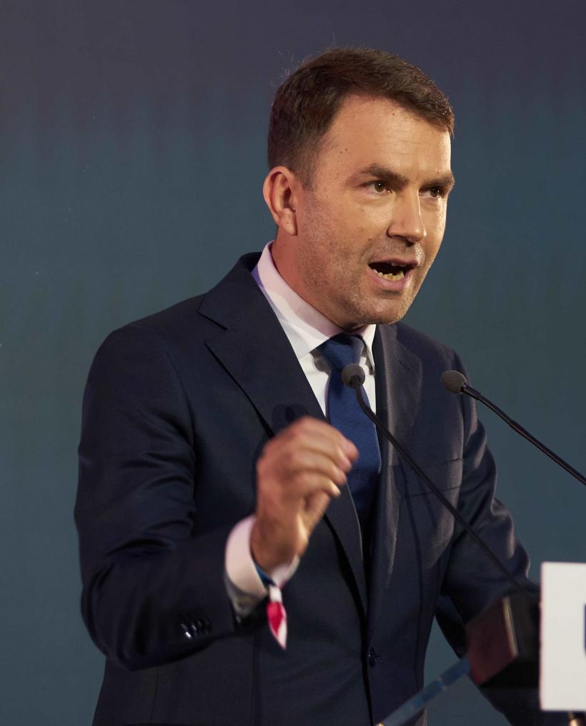 Ce averi au preferații bucureștenilor: Clasamentul bogăției celor mai bine cotați trei candidați la fotoliul de primar general al Capitalei 18978293