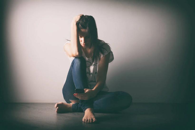 Peste un milion de oameni au discutat despre gânduri suicidare cu ChatGPT 18978359