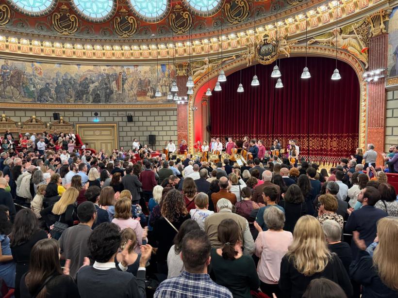 Violoncellissimo, în al 7-lea turneu naţional, a cucerit publicul din întreaga țară. Turneul  Național Clasic la puterea a treia se încheie la Iași, pe 8 noiembrie, la Palatul Culturii 18978262