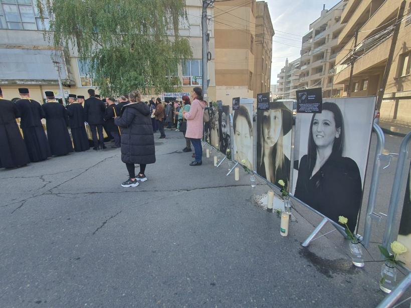 REPORTAJ: Un deceniu de la Colectiv. Piața celor 64 de fotografii alb-negru 18978710