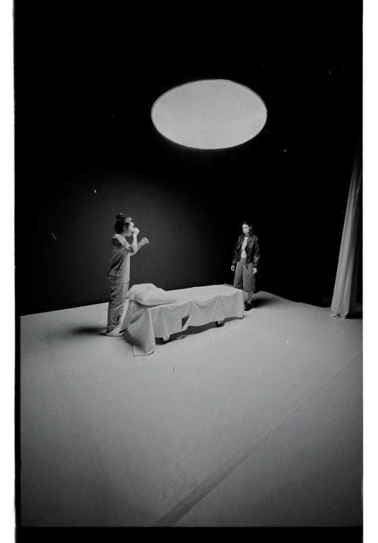 TEATRELLI prezinta o serie de evenimente desfășurate în jurul premierei „Supernormali / Supernormales” de Esther F. Carrodeguas 18978803