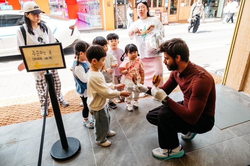 Diseară, Asia Express aduce prima provocare solo de pe Drumul Eroilor: concurenții se despart și pornesc singuri în cursă! Emisiunea  a fost, din nou, lider de audiență 18979173