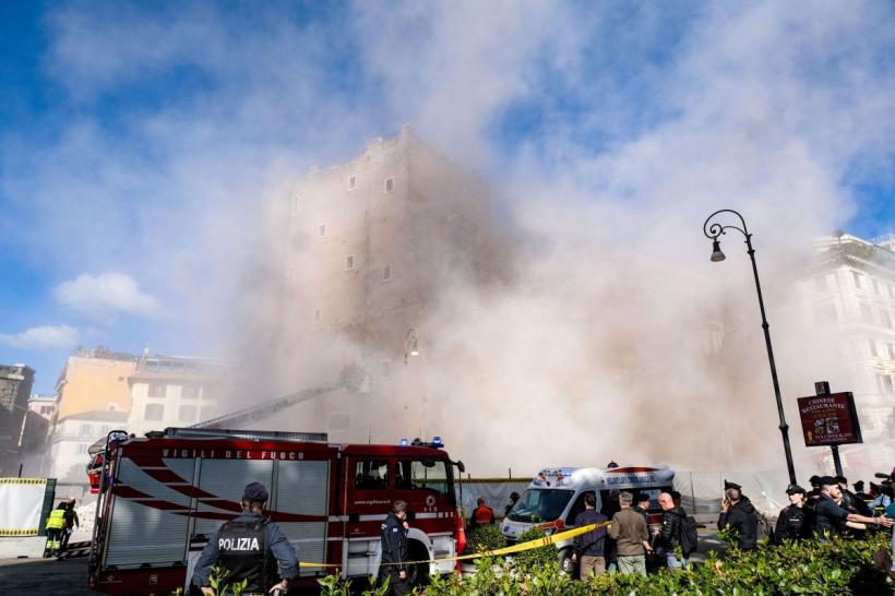 A murit muncitorul român prins sub dărâmăturile turnului din Roma  18979223