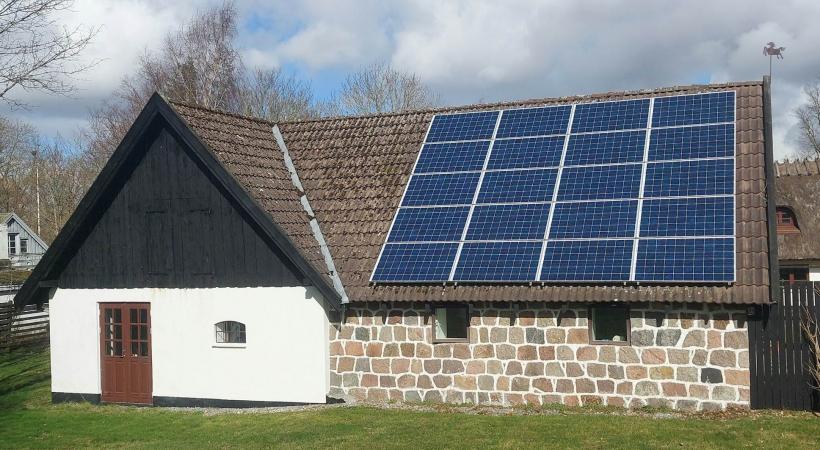 Scandalul 5G-ului chinezesc se mută în zona fotovoltaicelor: 400.000 de locuințe „verzi” din România au în rețeaua electrică gadgeturi capabile de spionaj 18979154