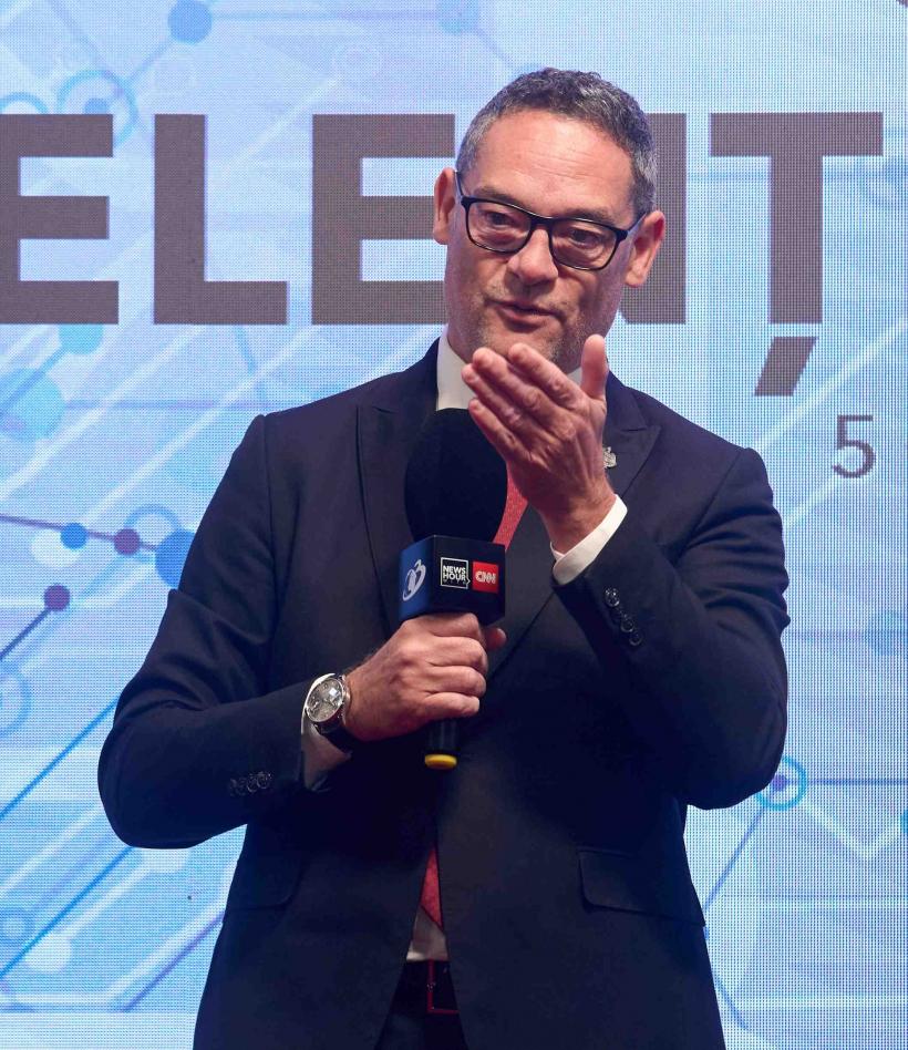 Scandalul 5G-ului chinezesc se mută în zona fotovoltaicelor: 400.000 de locuințe „verzi” din România au în rețeaua electrică gadgeturi capabile de spionaj 18979155