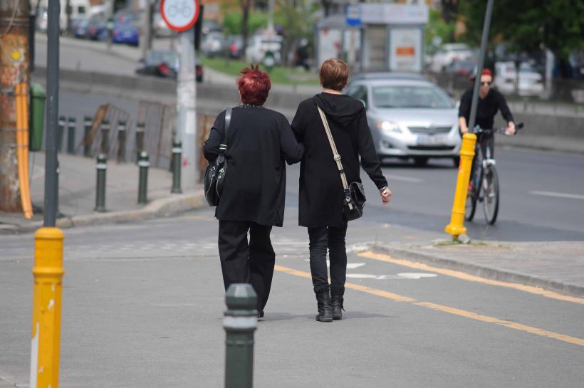 Boala Alzheimer poate fi încetinită făcând 3.000 de pași pe zi