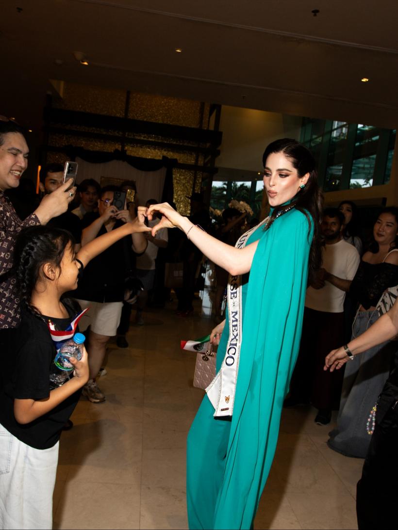 Concurentele Miss Univers au părăsit competiția, după ce organizatorul a făcut-o proastă pe Miss Mexic 18979746