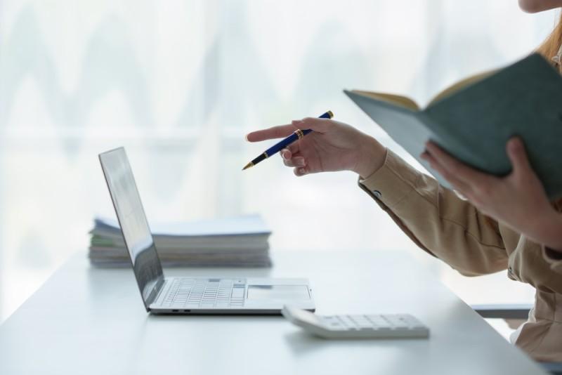 Cum alegi cele mai bune servicii de traduceri pentru compania ta: criterii, tarife și beneficii