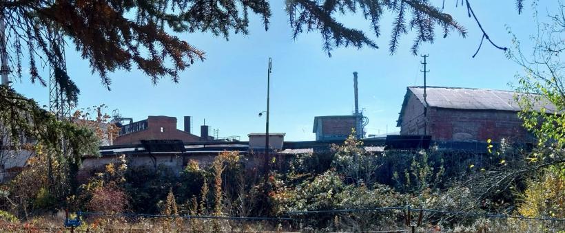 Avem o rafinărie în mijlocul orașului: ce facem cu ea? Război total pe monumente istorice, la Câmpina