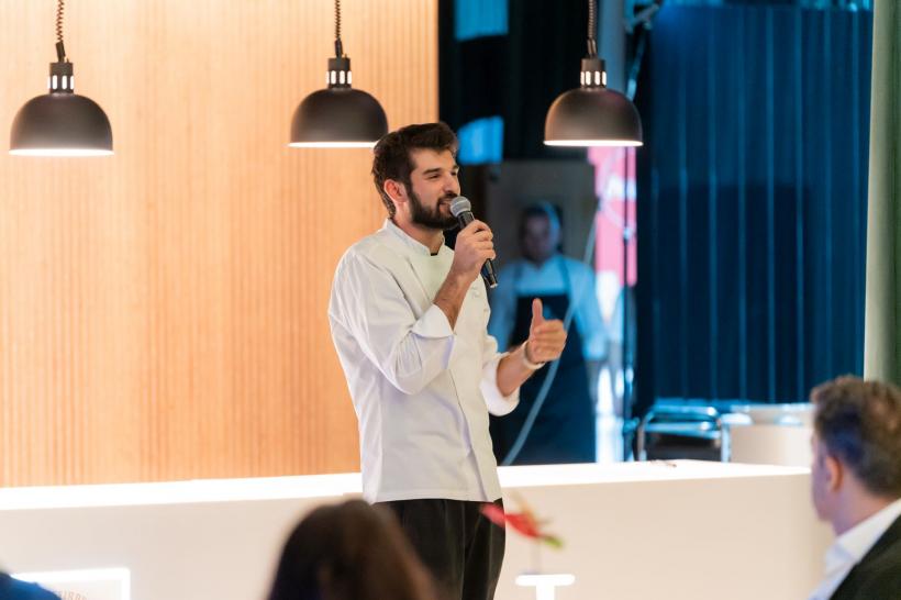 Spectacol culinar impresionant: Chef Richard Abou Zaki a deschis  pop-up-ul Retroscena cu o seară memorabilă la Domeniul Știrbey 18979692