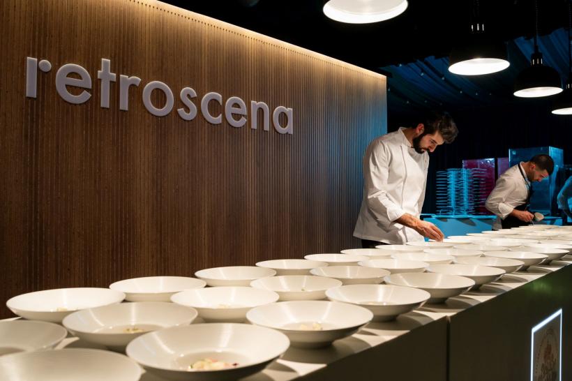 Spectacol culinar impresionant: Chef Richard Abou Zaki a deschis  pop-up-ul Retroscena cu o seară memorabilă la Domeniul Știrbey 18979698