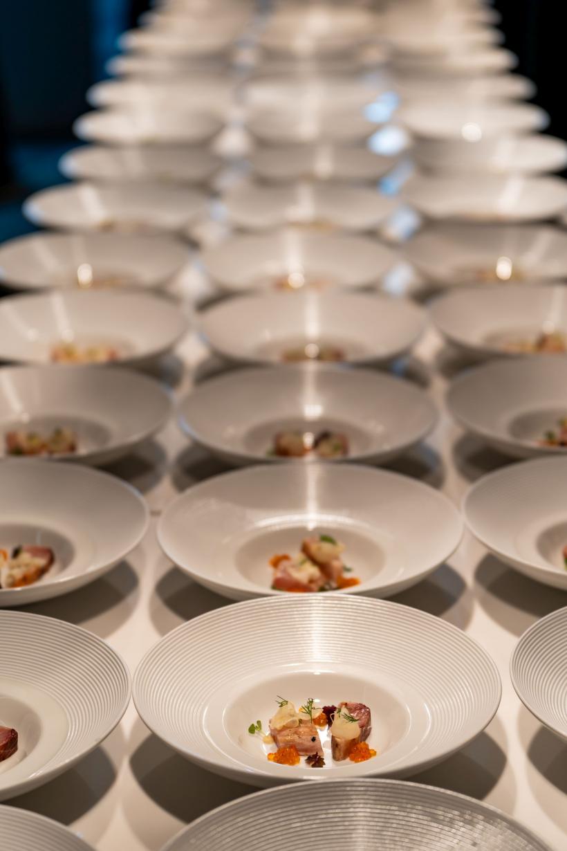 Spectacol culinar impresionant: Chef Richard Abou Zaki a deschis  pop-up-ul Retroscena cu o seară memorabilă la Domeniul Știrbey 18979705