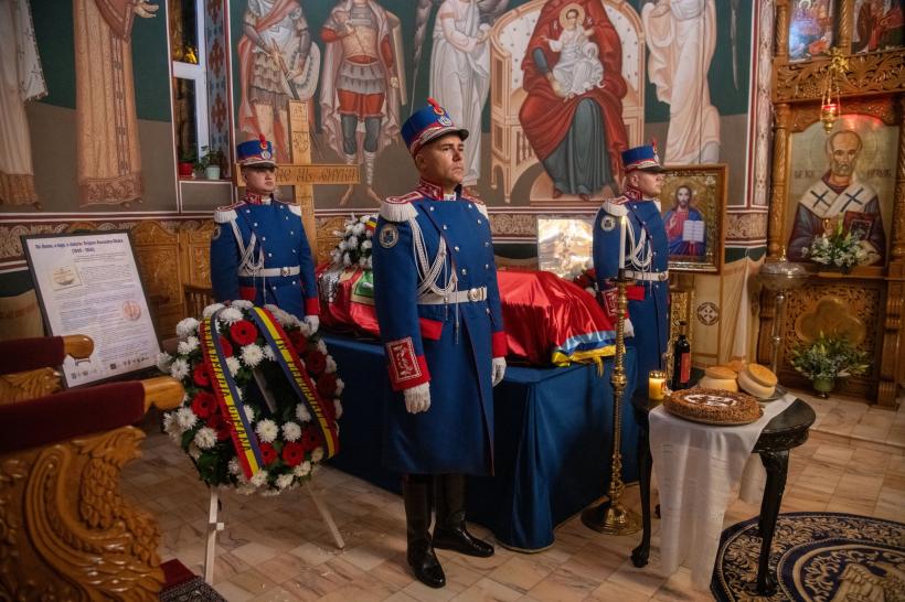 Sicriul cu rămășițele domnitorului Grigore Alexandru Ghyka - depus, duminică, la Cotroceni